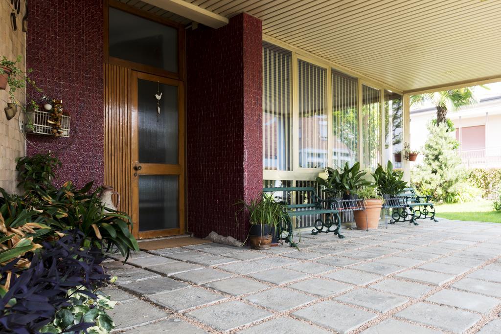 Rooms Villa Bergamo Airport Scanzorosciate Eksteriør billede